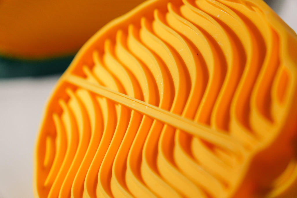 Banana Leaf Pet Lick Mat