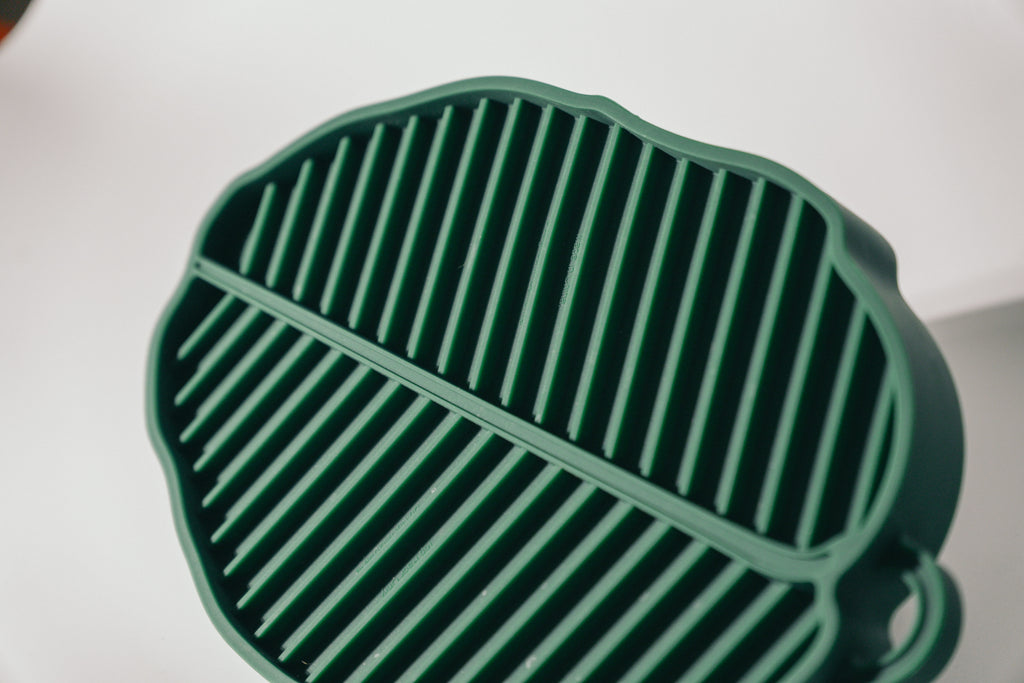 Banana Leaf Pet Lick Mat